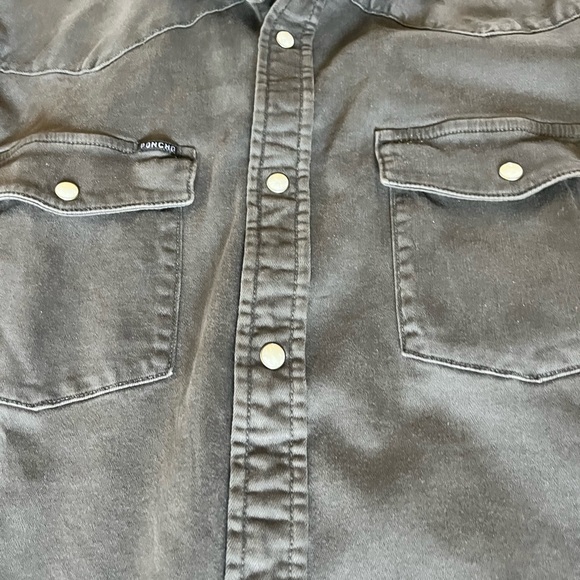 Poncho outdoors Western Gray/charcoal Button-Up Shirt - men’s size Medium Slim. - Picture 4 of 6